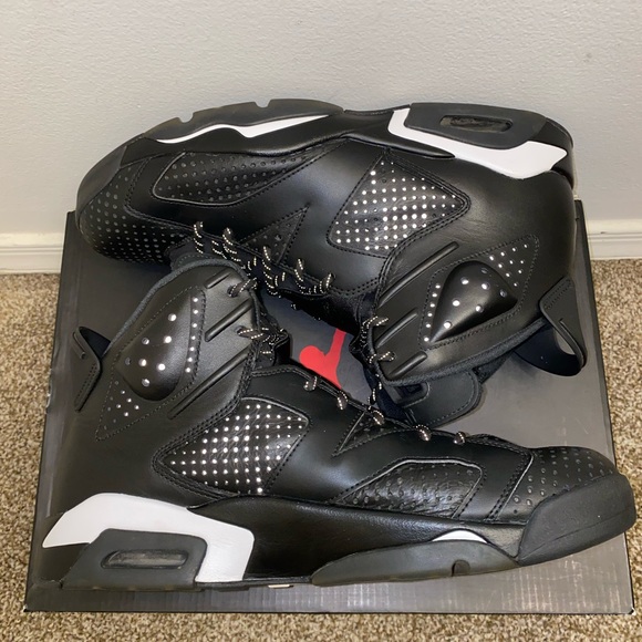 Jordan 6 Black cat